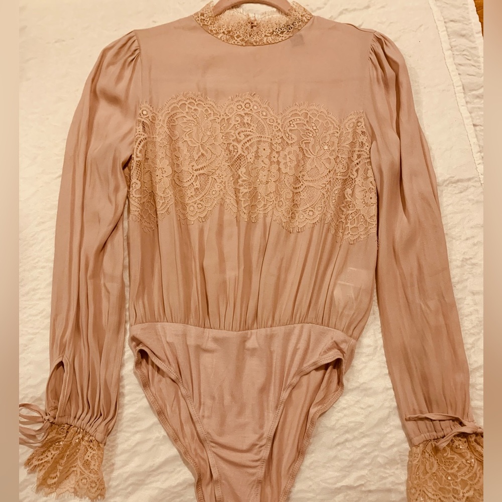 Lace Detail Rayon Long Sleeve Bodysuit - Blush/Beige